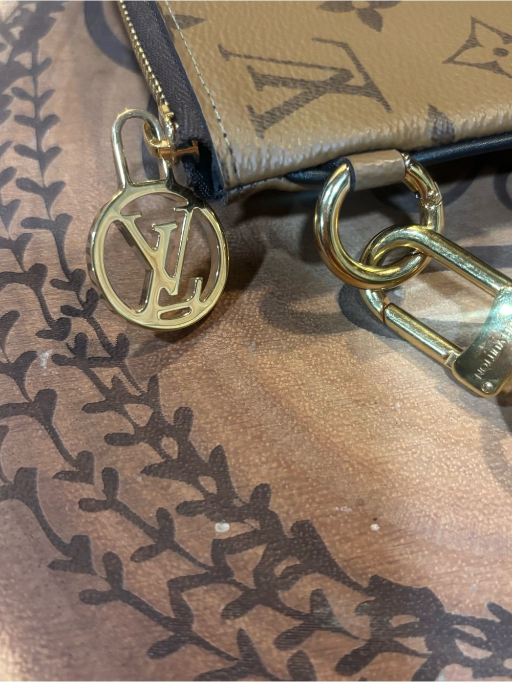 Authentic Louis Vuitton Monogram Wristlet Pouch with Strap - Picture 3 of 10